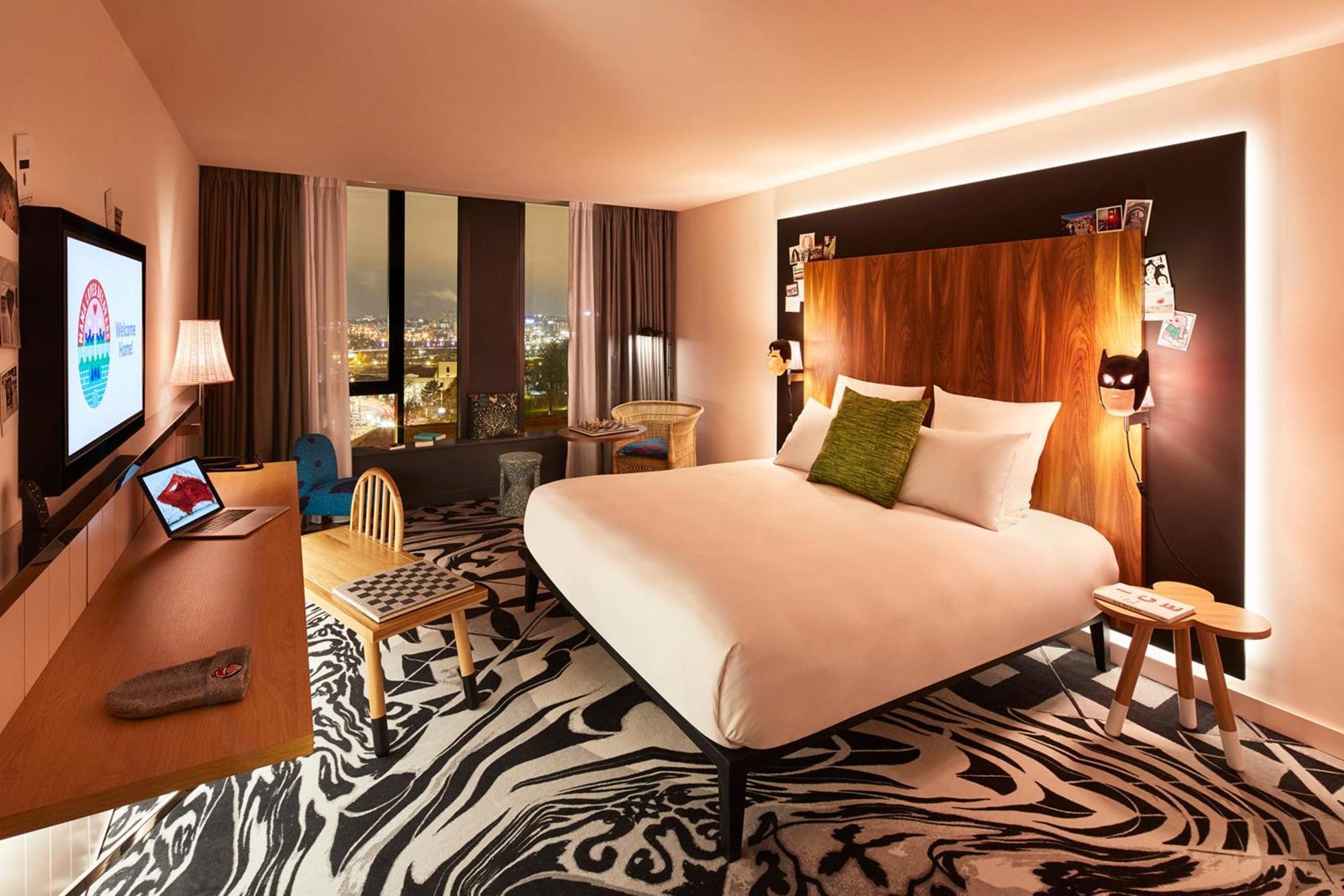 Mama Shelter Hotel 4*